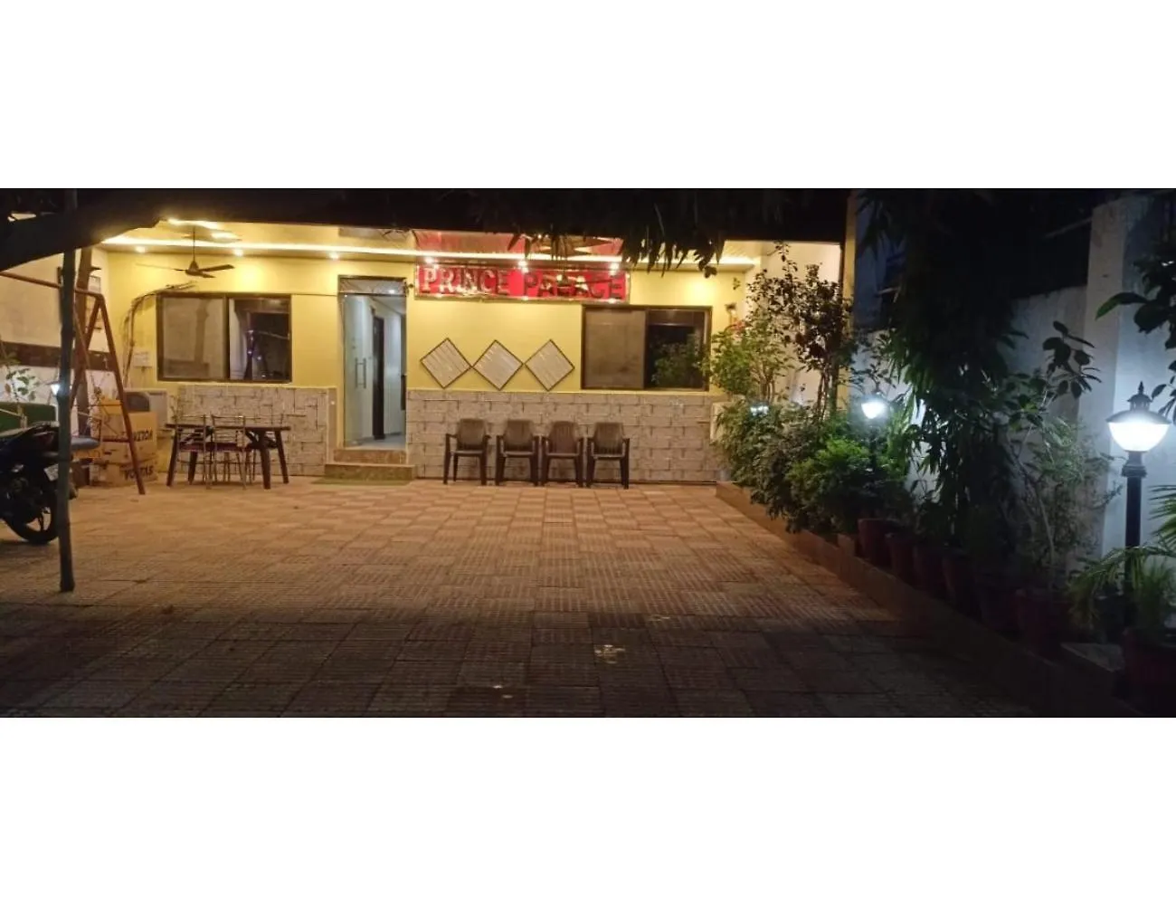 Hotel Prince Palace, Varanasi